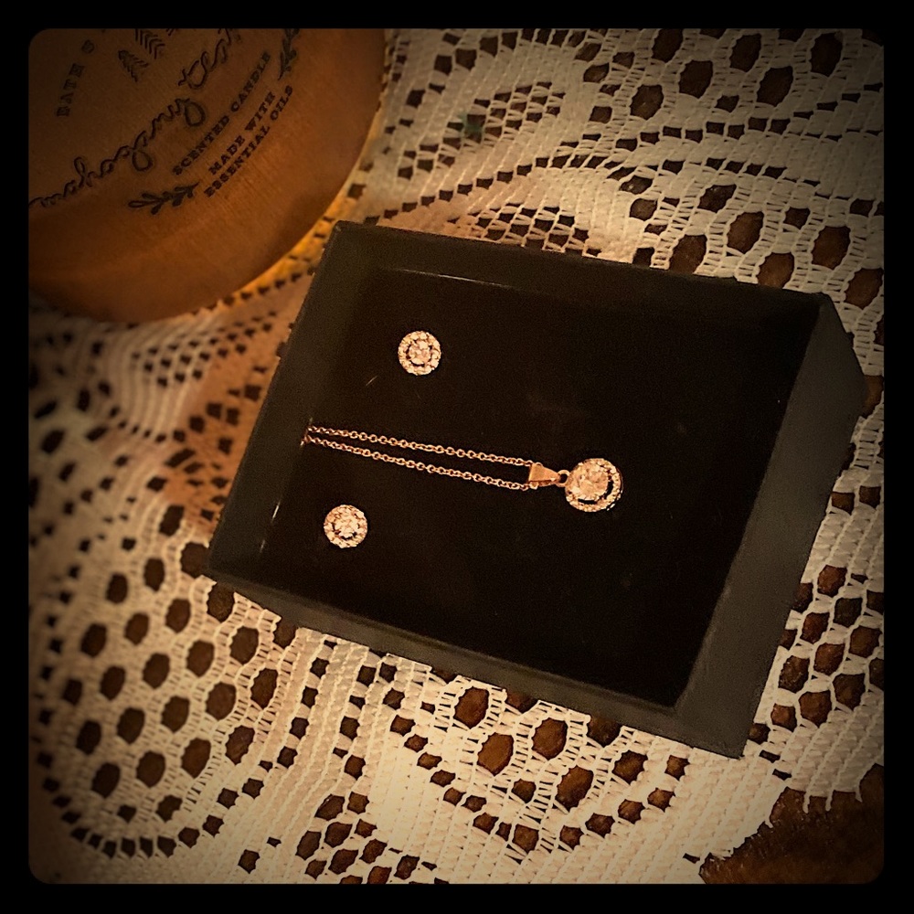 FINAL**18K SS Plated RG Pink and White CZ Halo Set